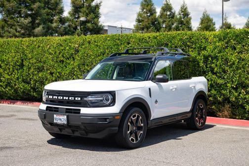Oxford White 2022 Ford Bronco Sport Outer Banks