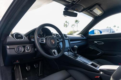 2025 Porsche 718 Cayman GTS 4.0