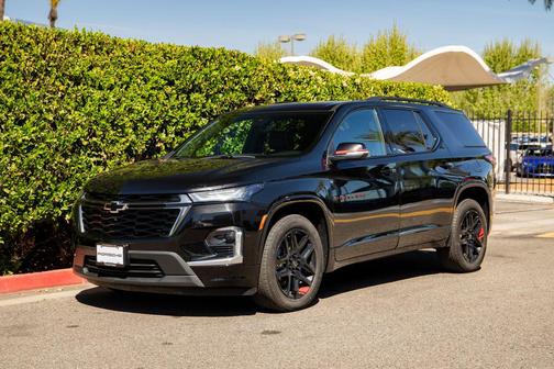 Mosaic Black Metallic 2023 Chevrolet Traverse Premier