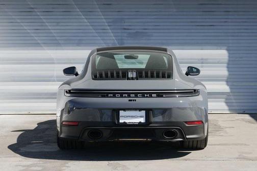 2025 Porsche 911 Carrera