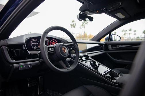 2026 Porsche Panamera 
