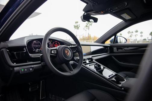 2026 Porsche Panamera 