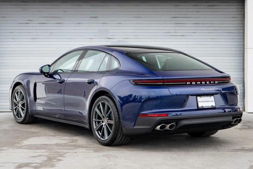 2026 Porsche Panamera 
