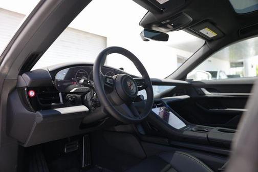 2025 Porsche Taycan 4