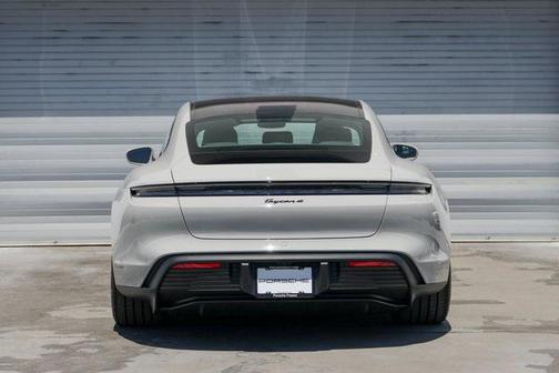 2025 Porsche Taycan 4