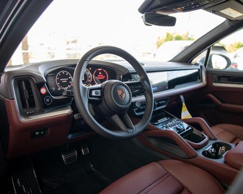 Vanadium Gray Metallic 2026 Porsche Cayenne S