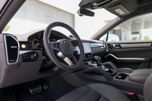 2023 Porsche Cayenne S