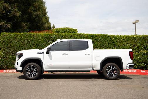 Summit White 2024 GMC Sierra 1500 AT4