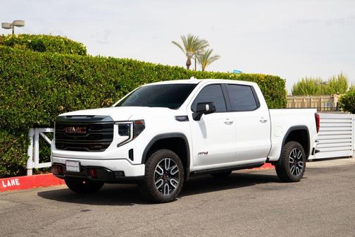 Summit White 2024 GMC Sierra 1500 AT4