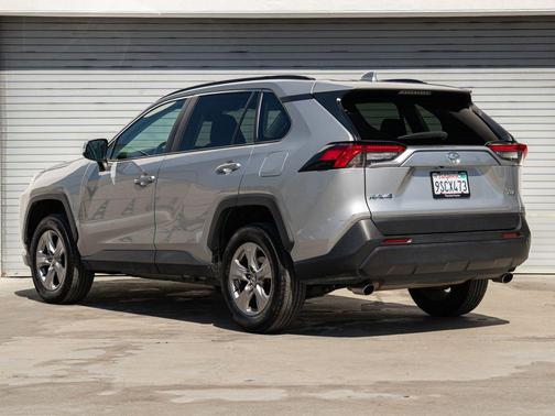 Silver Sky Metallic 2025 Toyota RAV4 XLE