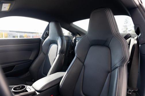 2025 Porsche 911 Carrera