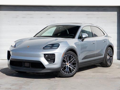 2026 Porsche Macan 
