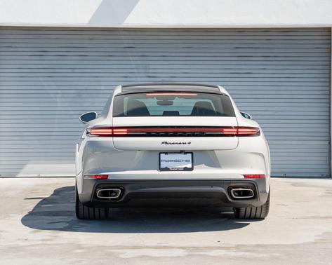Chalk 2026 Porsche Panamera 4