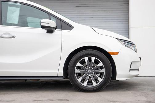 Platinum White Pearl 2024 Honda Odyssey EX-L