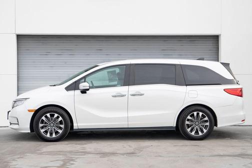 Platinum White Pearl 2024 Honda Odyssey EX-L