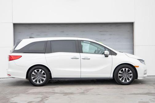 Platinum White Pearl 2024 Honda Odyssey EX-L