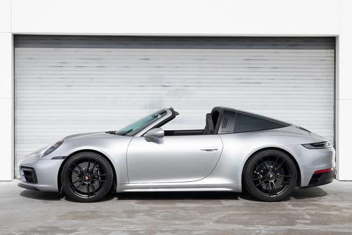 2024 Porsche 911 Targa 4 GTS