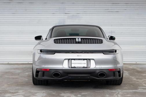 2024 Porsche 911 Targa 4 GTS