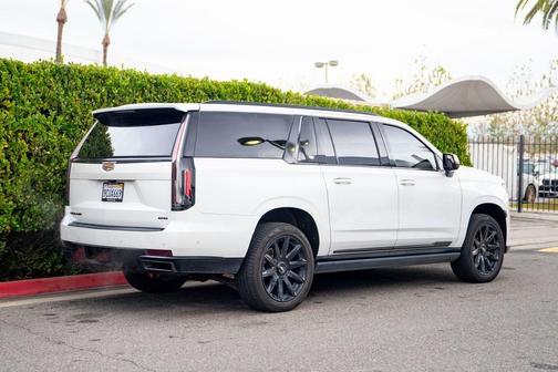 2022 Cadillac Escalade ESV Premium Luxury Platinum
