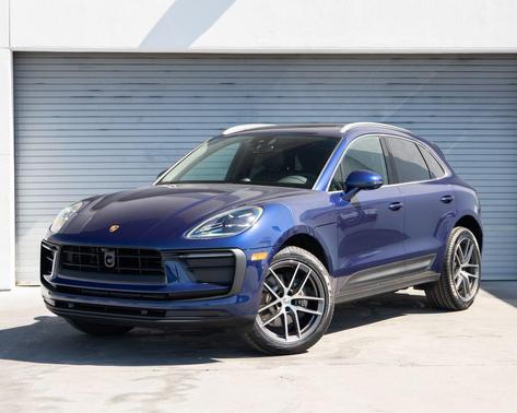 Gentian Blue Metallic 2026 Porsche Macan Macan