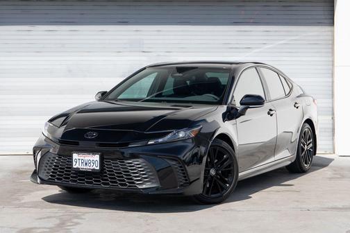 Midnight Black Metallic 2025 Toyota Camry SE