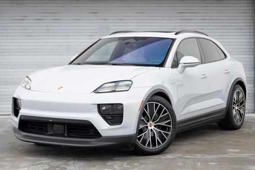 2025 Porsche Macan RWD