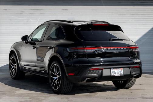 2025 Porsche Macan 