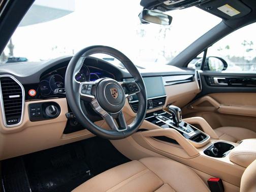 2023 Porsche Cayenne Cayenne