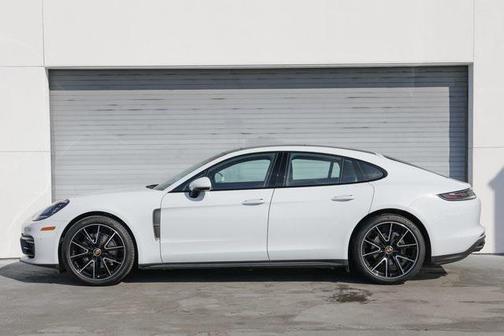 2023 Porsche Panamera 4 Platinum Edition