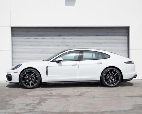 White 2023 Porsche Panamera 4 Platinum Edition