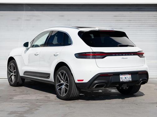 2025 Porsche Macan 