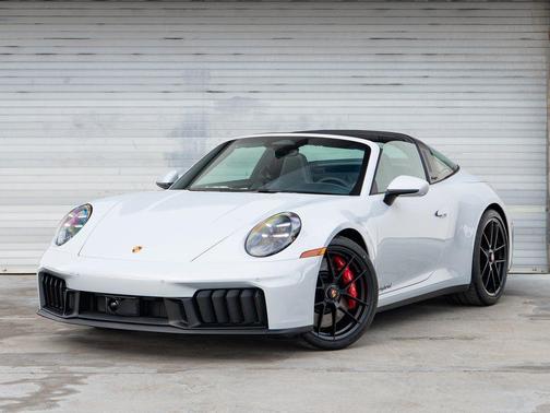 2026 Porsche 911 Targa 4 GTS