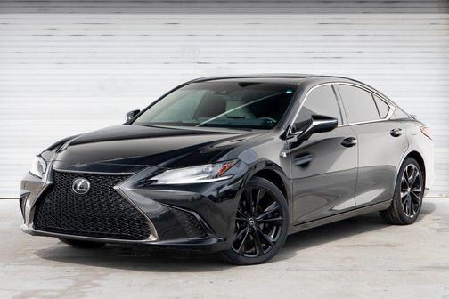 2024 Lexus ES 300h F SPORT Handling