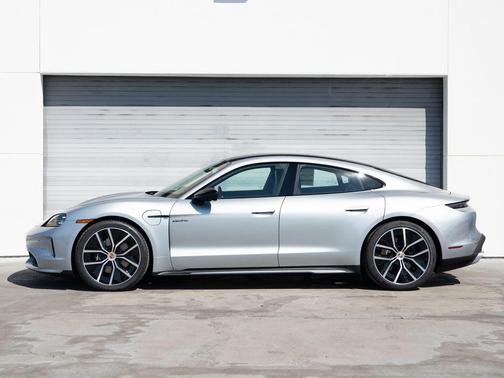 Dolomite Silver Metallic 2026 Porsche Taycan 4