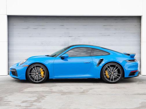 2022 Porsche 911 Turbo S
