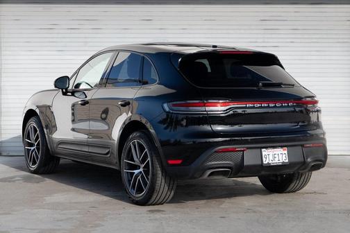 2025 Porsche Macan 