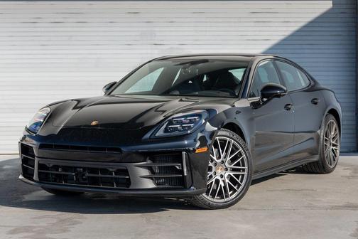 2024 Porsche Panamera 4