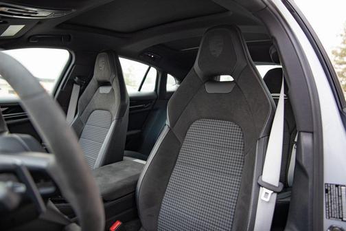 2024 Porsche Panamera 4