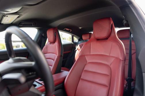 2024 Porsche Taycan 4S