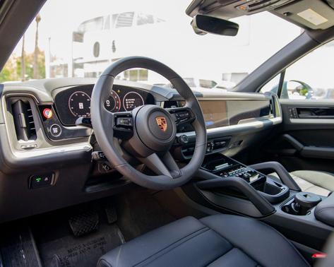 Vanadium Grey Metallic 2026 Porsche Cayenne Cayenne