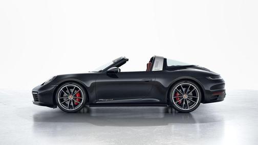 Jet Black Metallic 2024 Porsche 911 Targa 4S