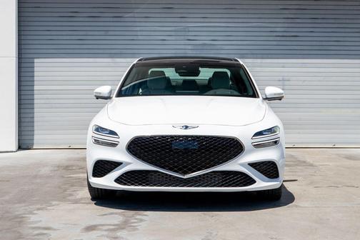 Alta White 2023 Genesis G70 3.3T RWD