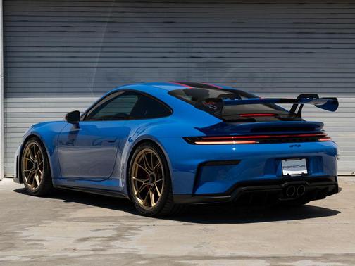 Lugano Blue 2026 Porsche 911 GT3