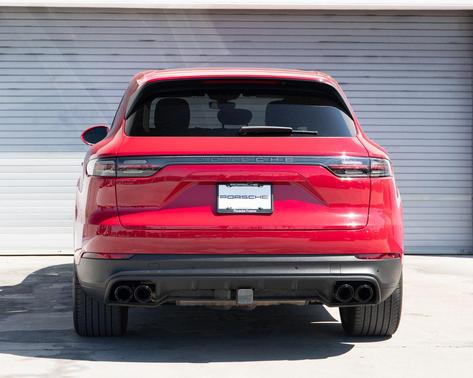 Carmine Red 2023 Porsche Cayenne Cayenne