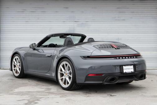 2025 Porsche 911 Carrera