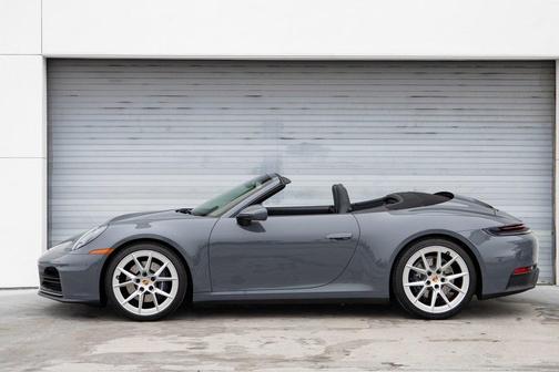 2025 Porsche 911 Carrera