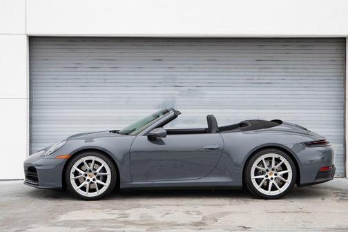 2025 Porsche 911 Carrera