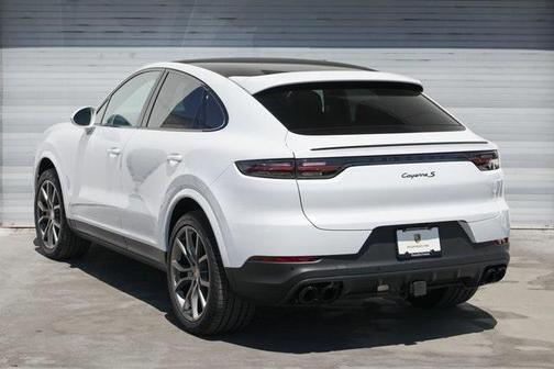 2023 Porsche Cayenne Cayenne S Platinum Edition