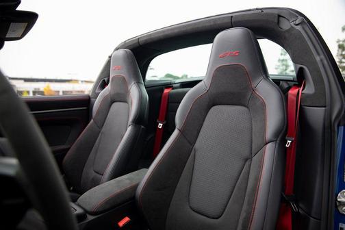 2025 Porsche 911 Targa 4 GTS