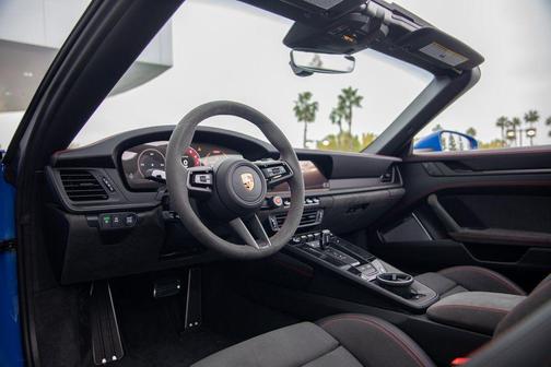 2025 Porsche 911 Targa 4 GTS